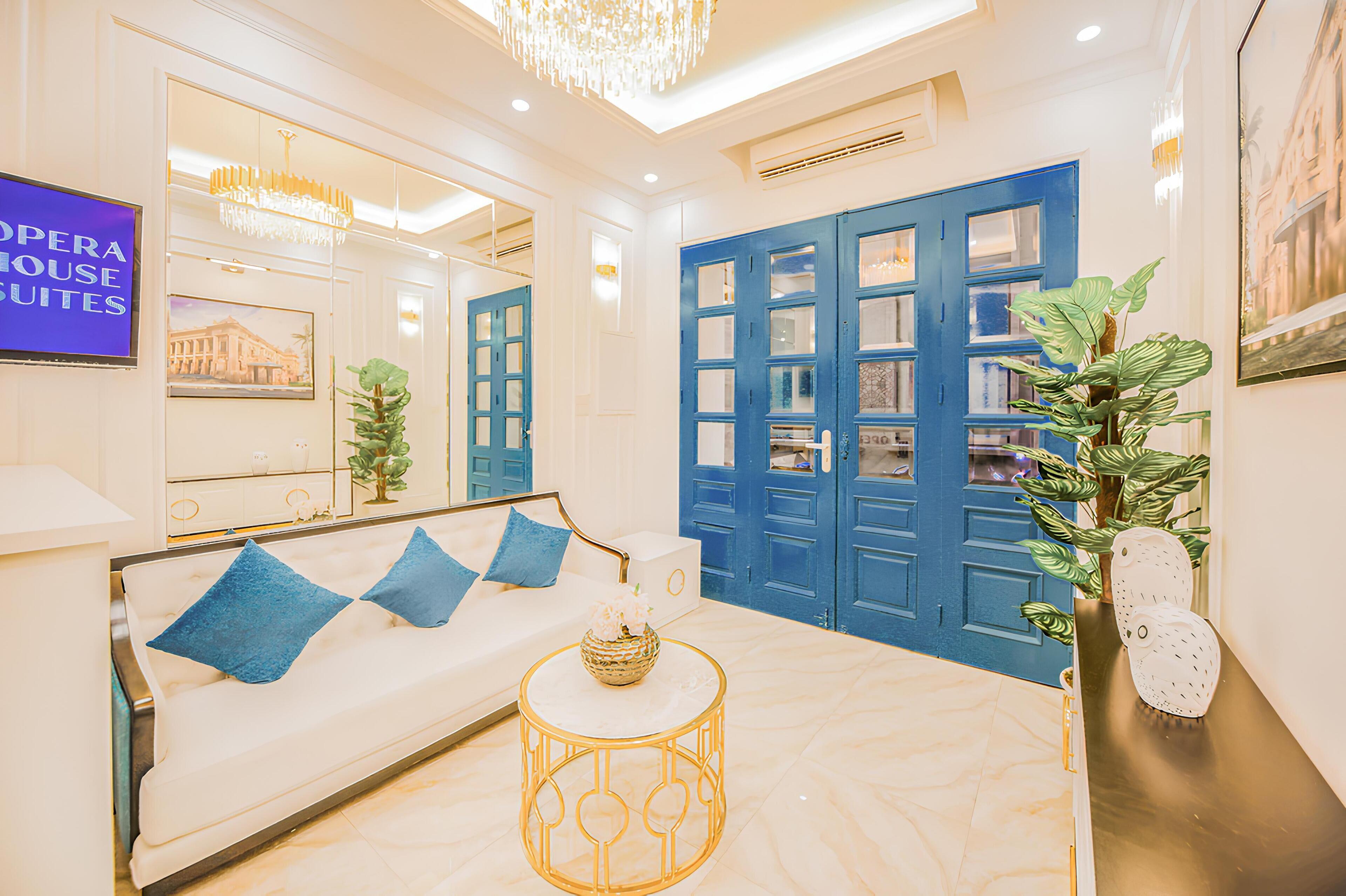 Opera House Suites — Photos 2